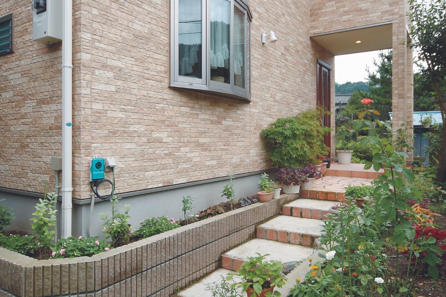 秋田天然杉と無垢パイン材が融合した家！