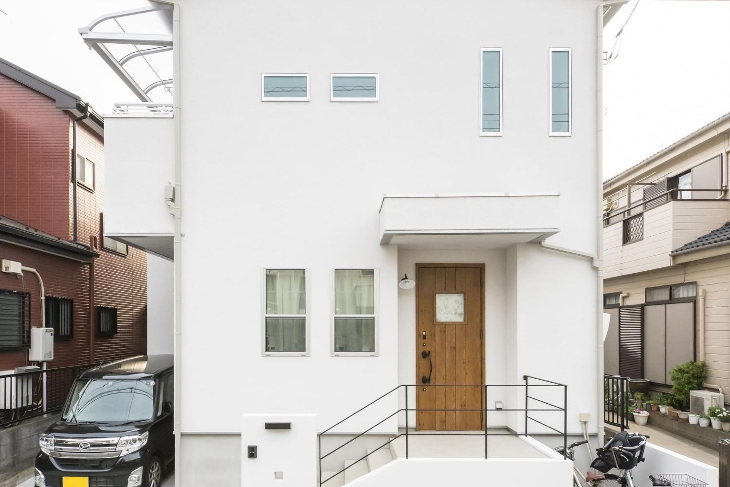 暮らしに合わせた2階にリビングの家