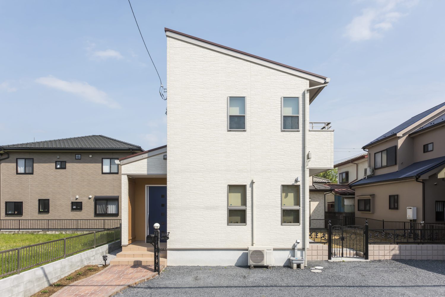 家族の希望を叶えた風と光が注ぐ家