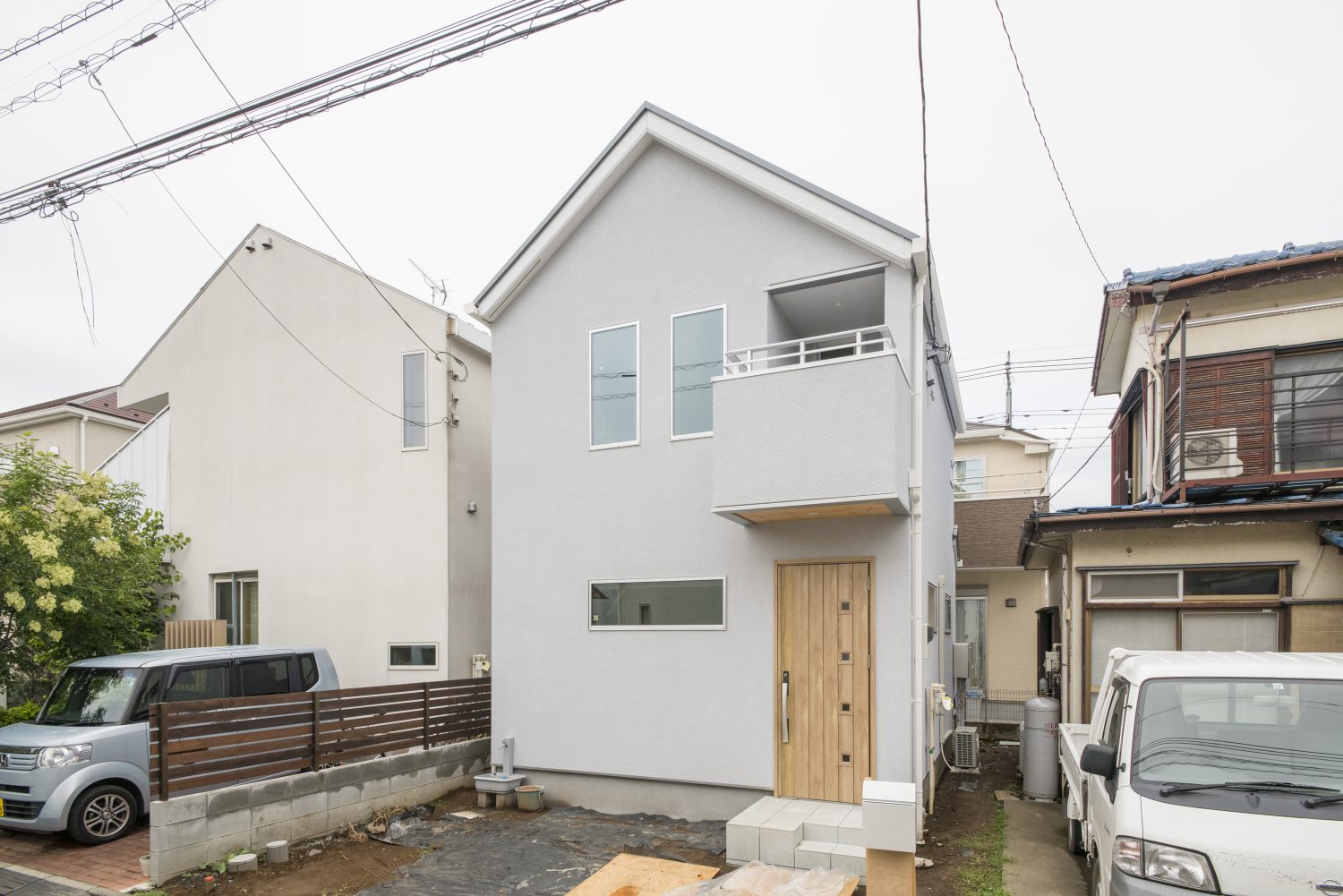 二人の夢を叶えた無垢と漆喰で造る家