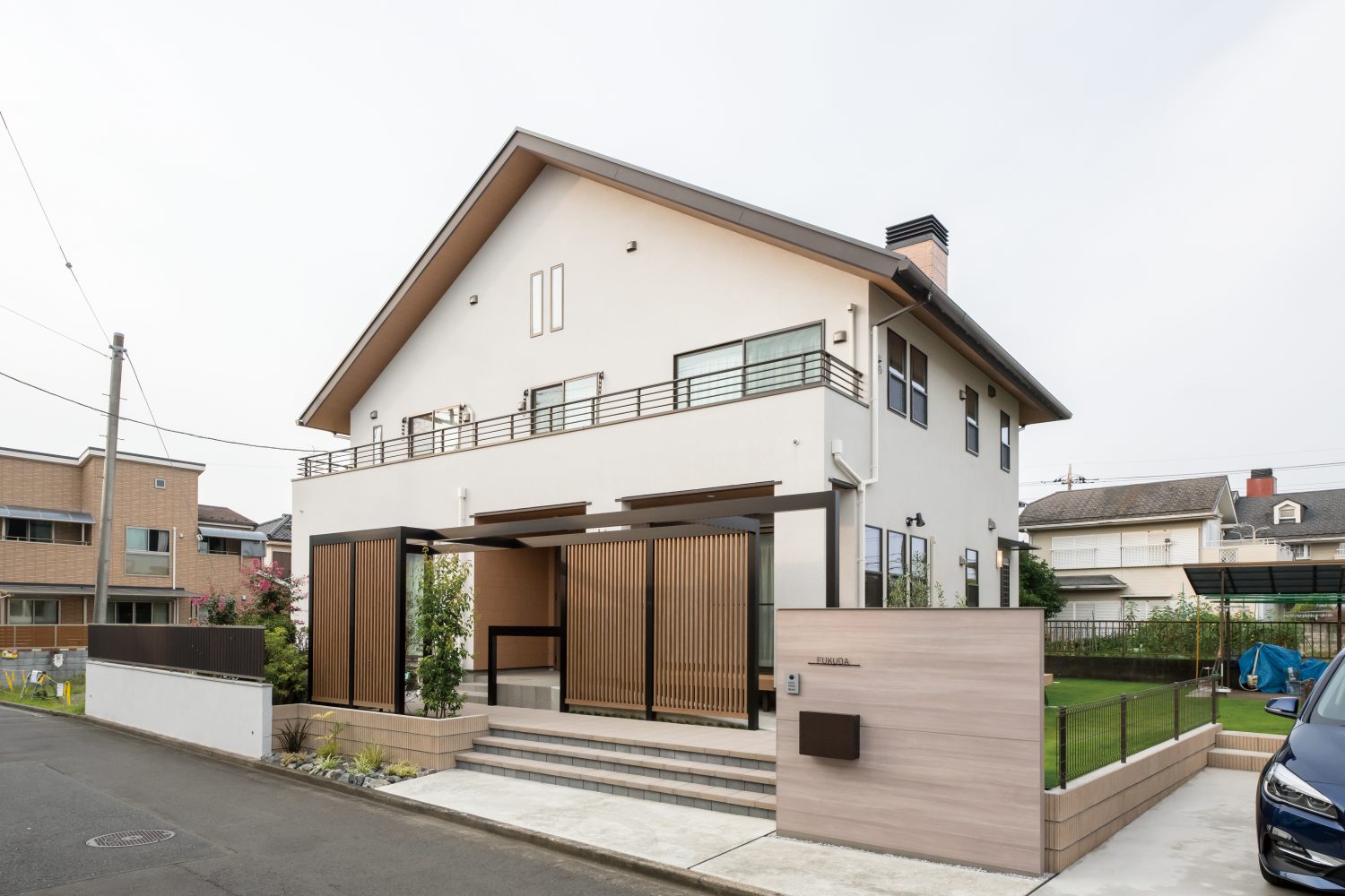 木を楽しむ三世帯で暮らす長期優良住宅