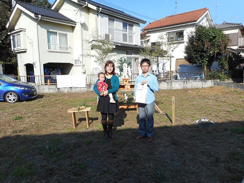 収納たっぷり自然素材の家