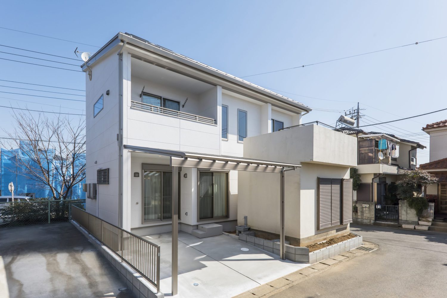 光りと自然を楽しむ裸足の家